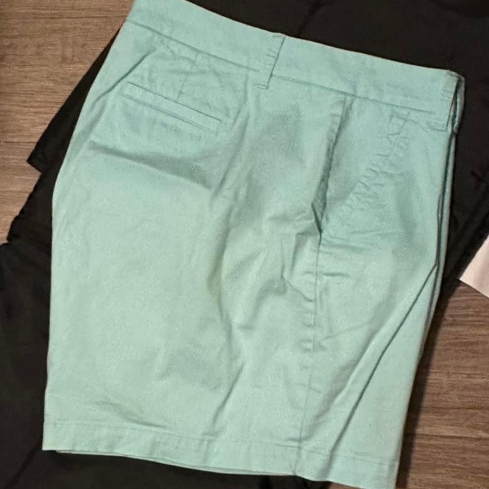 Crown & Ivy Caroline Curvy Shorts